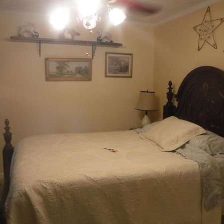 Serenityhill Bed And Breakfast Brownsville Esterno foto